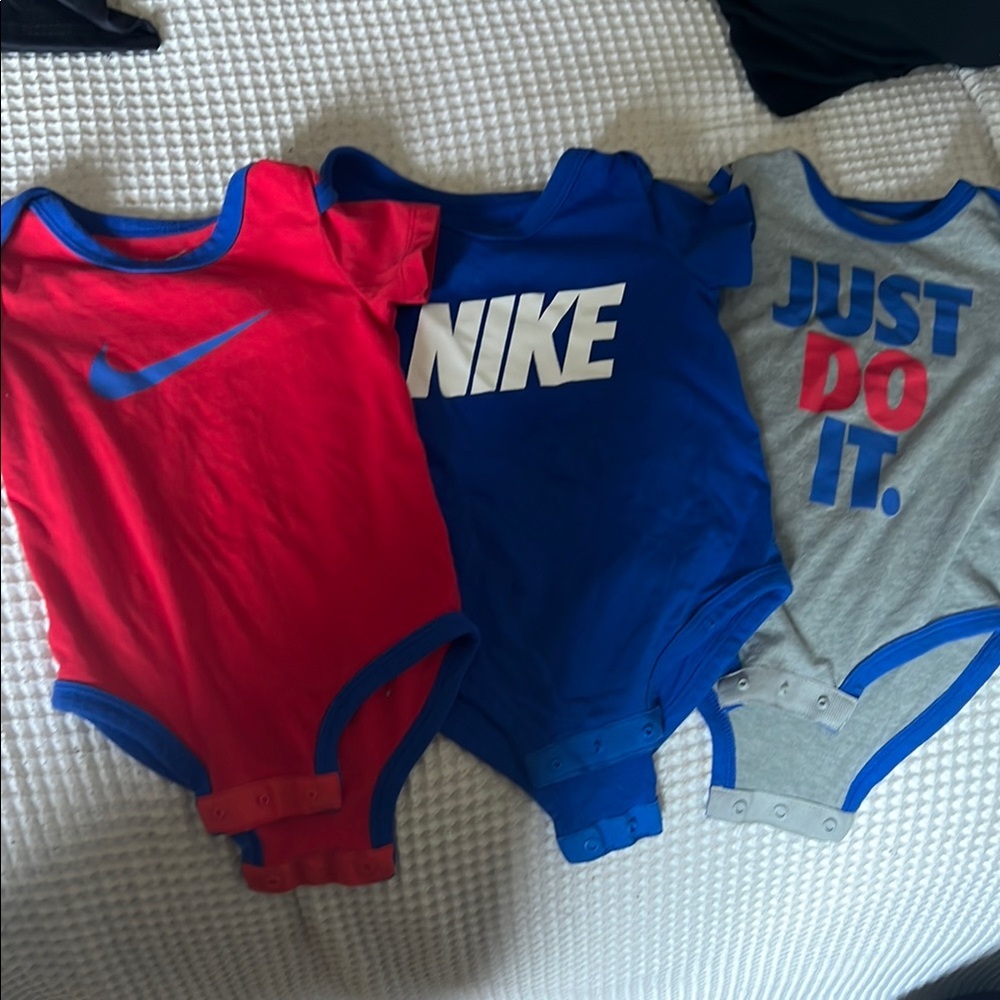 Nike Kids One Piece Set - Red, Blue, and Gray